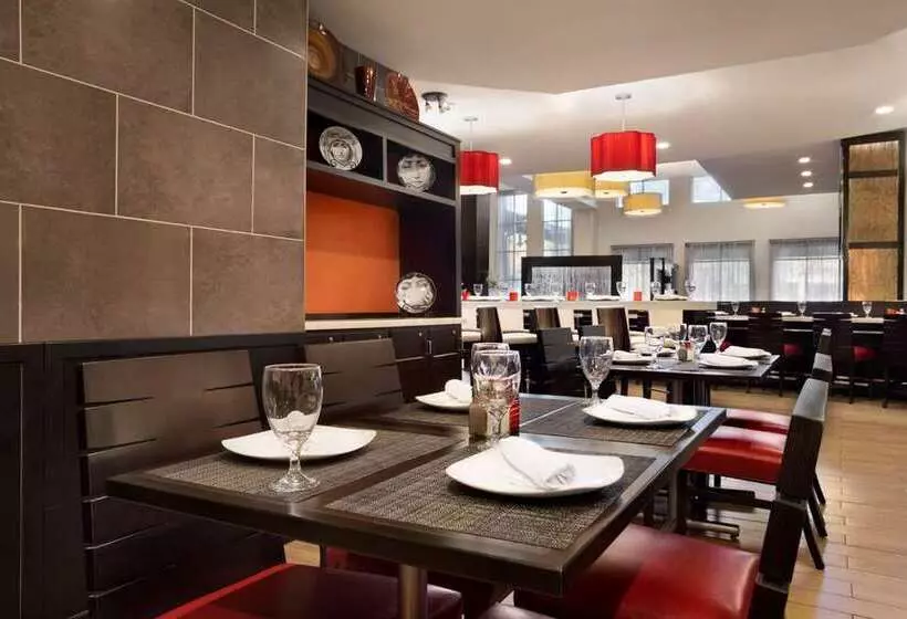 Отель Embassy Suites By Hilton Jackson North Ridgeland