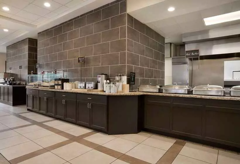 Отель Embassy Suites By Hilton Jackson North Ridgeland