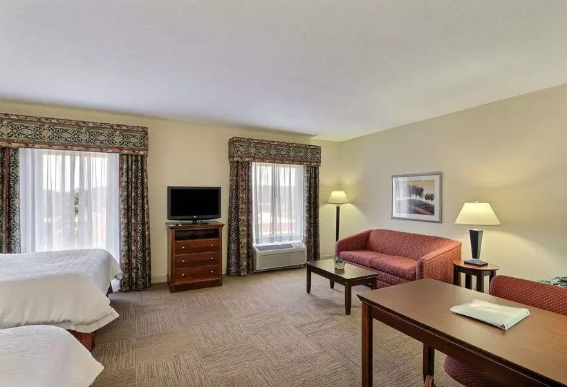 ホテル Hampton Inn & Suites Savannah   I 95 South   Gateway