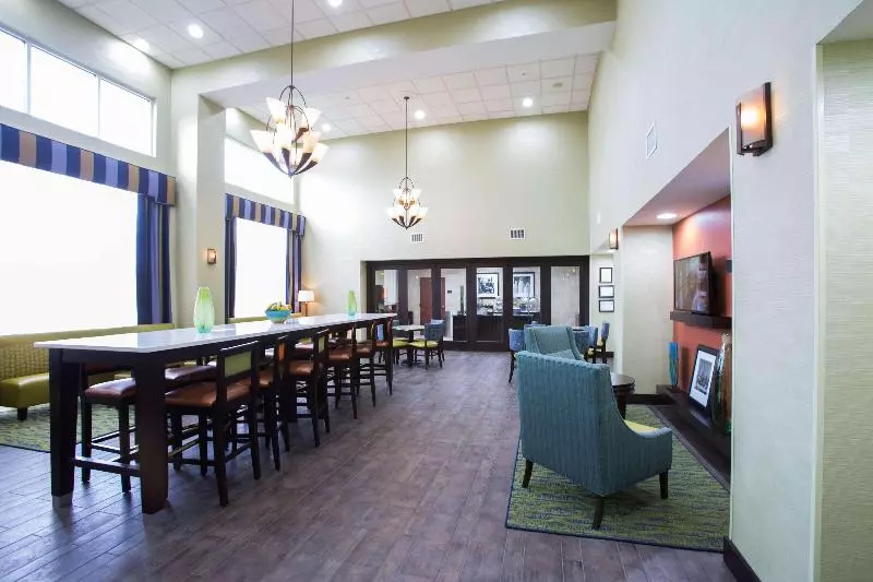 ホテル Hampton Inn & Suites Savannah   I 95 South   Gateway