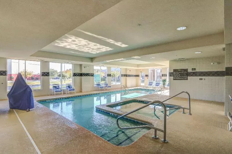 ホテル Hampton Inn & Suites Savannah   I 95 South   Gateway