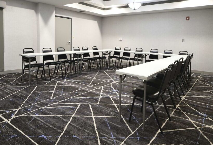 فندق Hampton Inn Bryant