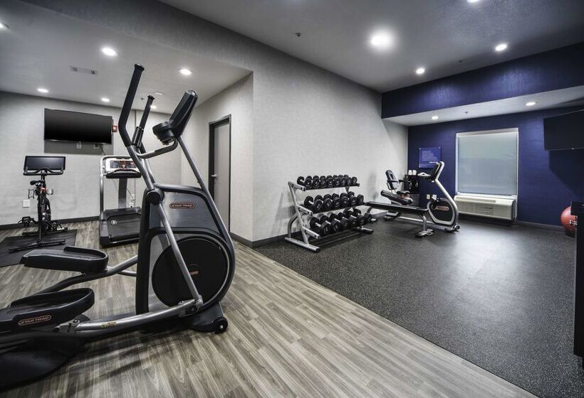 فندق Hampton Inn Bryant