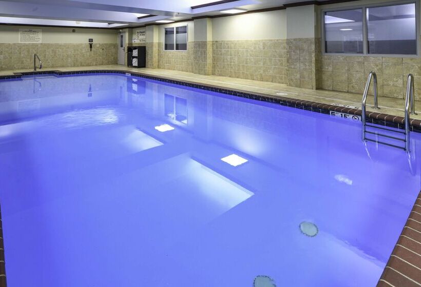 فندق Hampton Inn Bryant