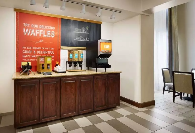 בית מלון כפרי Hampton Inn & Suites Tulsa Southbixby