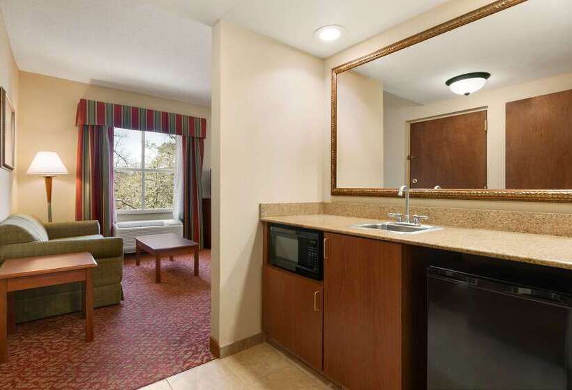 فندق Hampton Inn & Suites Williamsburg Historic District