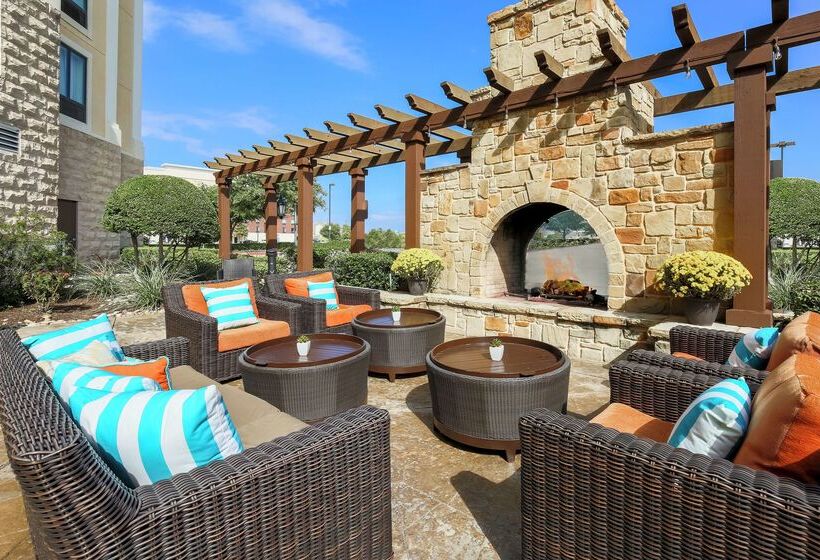 Отель Hilton Garden Inn Dallas Lewisville