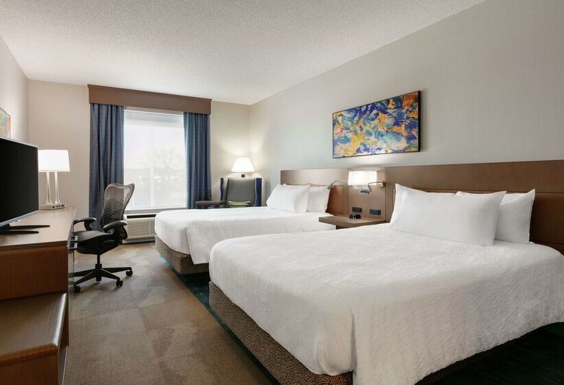 בית מלון כפרי Hilton Garden Inn Harrisburg East