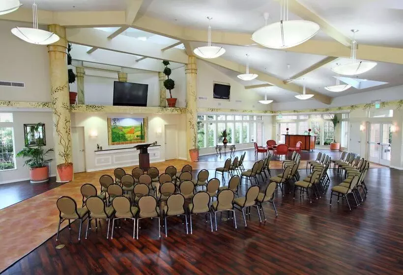 هتل Hilton Garden Inn Oxnard/camarillo