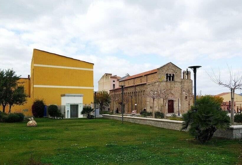 هتل Mercure Olbia