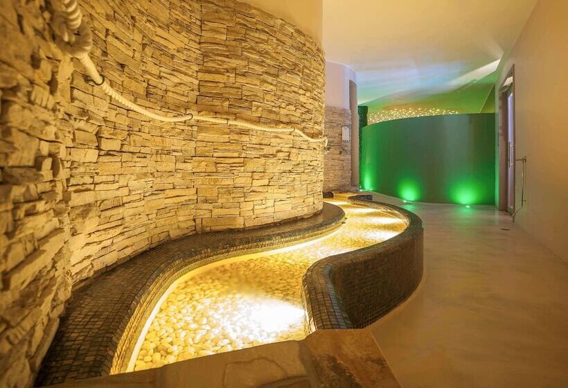 هتل Mercure Olbia