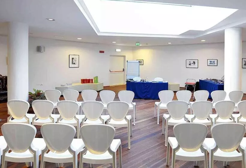 هتل Mercure Olbia