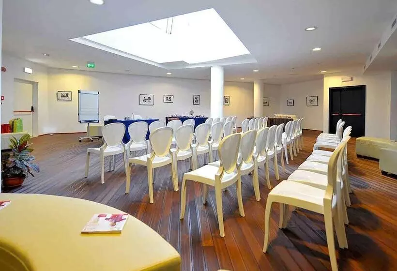 هتل Mercure Olbia