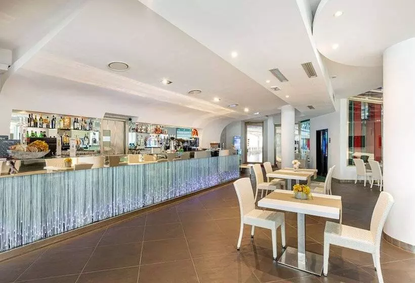 هتل Mercure Olbia
