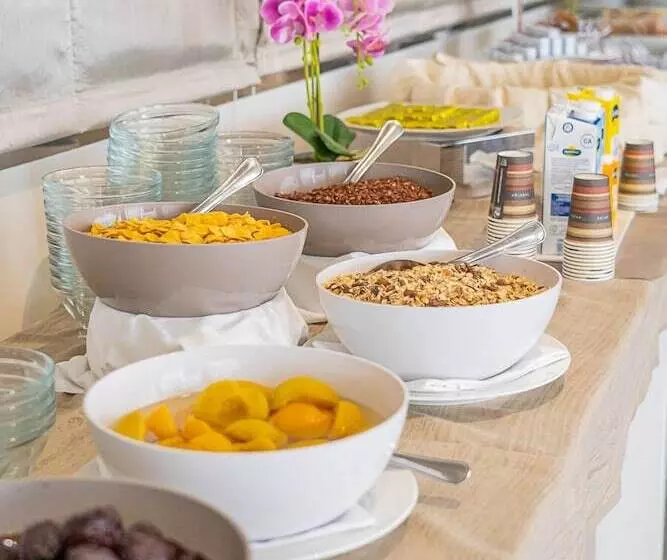 هتل Mercure Olbia