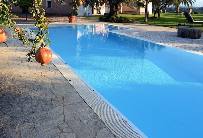 Сельский отель Agriturismo Le Carolee