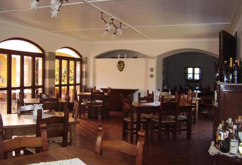 Сельский отель Agriturismo Le Carolee