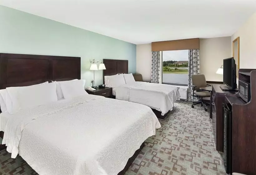 Hampton Inn & Suites Savannahairport