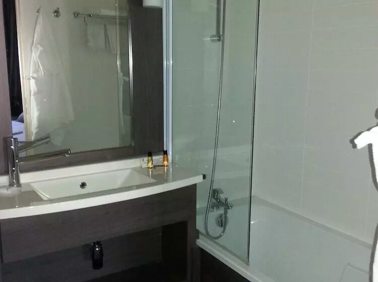 Отель De France