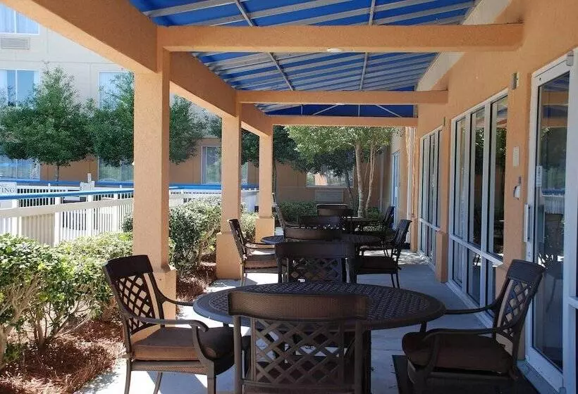 هتل Fairfield Inn Myrtle Beach Broadway At The Beach