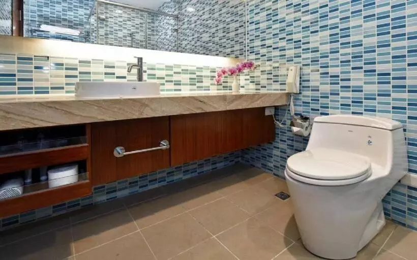 هتل Fullon Resort Kending