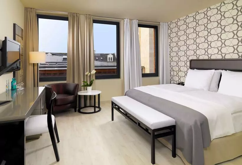 هتل H10 Berlin Ku'damm