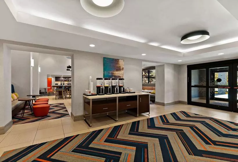 هتل Hampton Inn & Suites Fort Belvoir Alexandria South