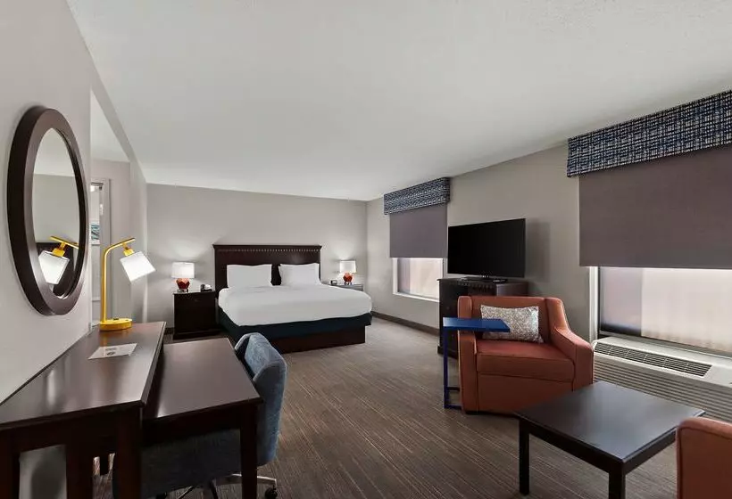 هتل Hampton Inn & Suites Fort Belvoir Alexandria South