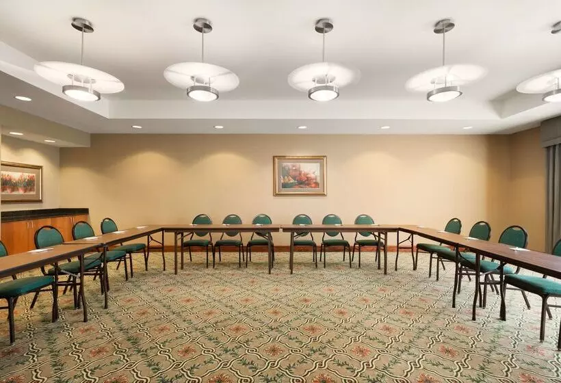 ホテル Hampton Inn & Suites Williamsburg Central