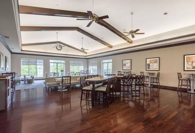 هتل Homewood Suites By Hilton Louisvilleeast