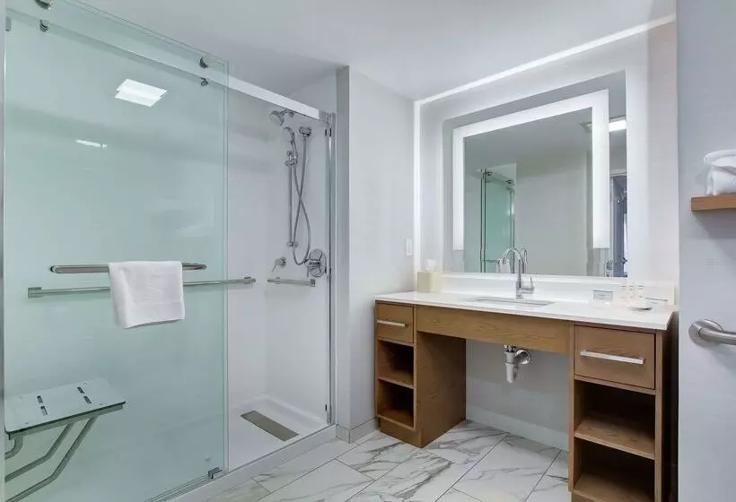 هتل Homewood Suites By Hilton Louisvilleeast