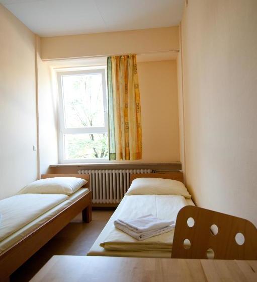 Hotel Haus International Hostel