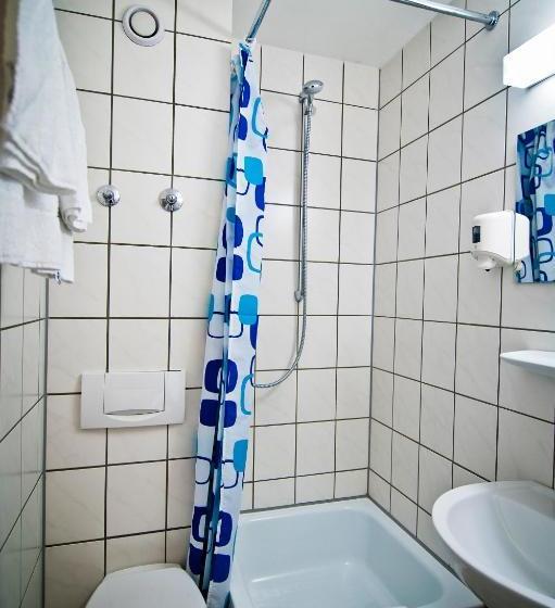 Hotel Haus International Hostel