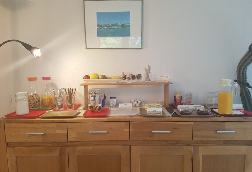 Отель Pension Säntisblick