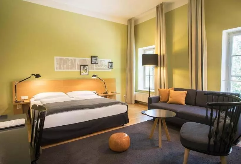 هتل Schloss Leopoldskron