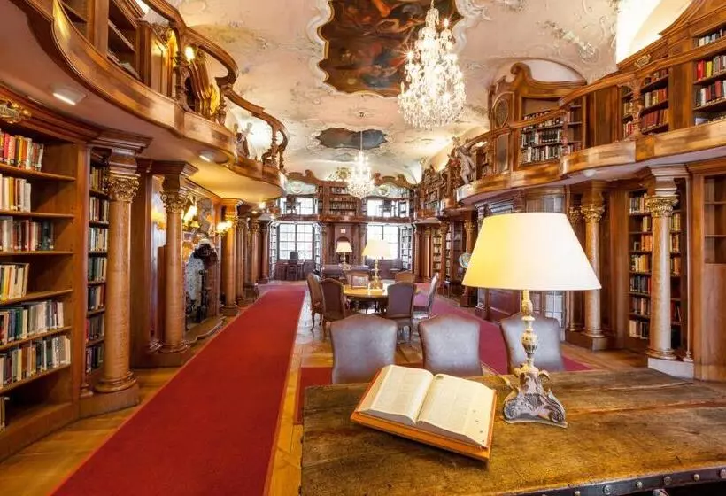 هتل Schloss Leopoldskron