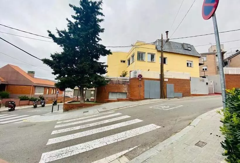 Общежитие Mellow Barcelona