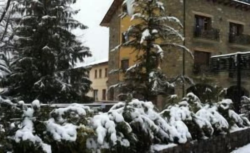 Отель Los Nogales