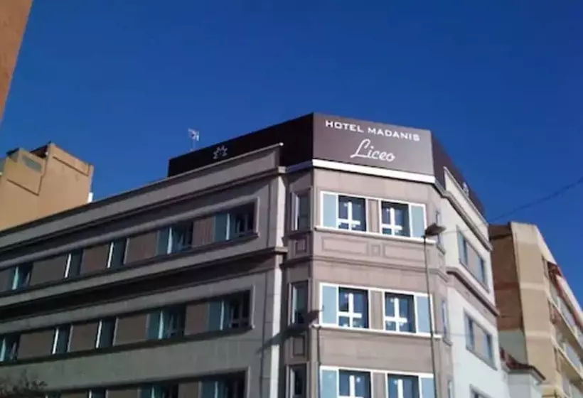 Отель Madanis Liceo