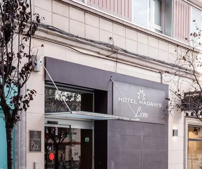 Отель Madanis Liceo