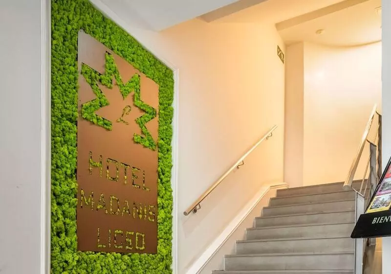 Отель Madanis Liceo