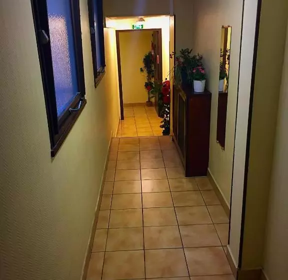 هتل Residence De Bruxelles