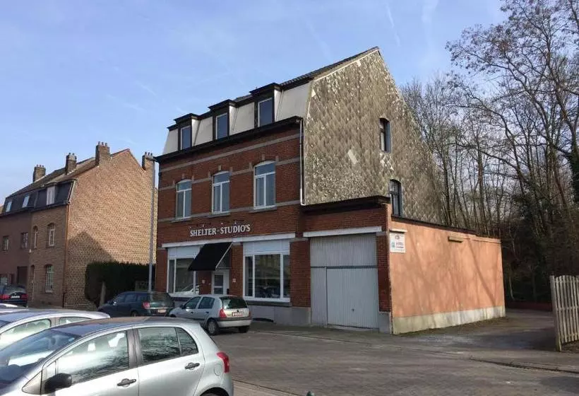 هتل Shelter Rooms