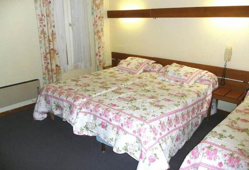 Nouvel Hotel Paris 18