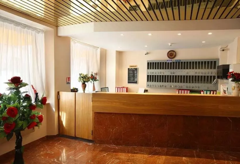 Nouvel Hotel Paris 18