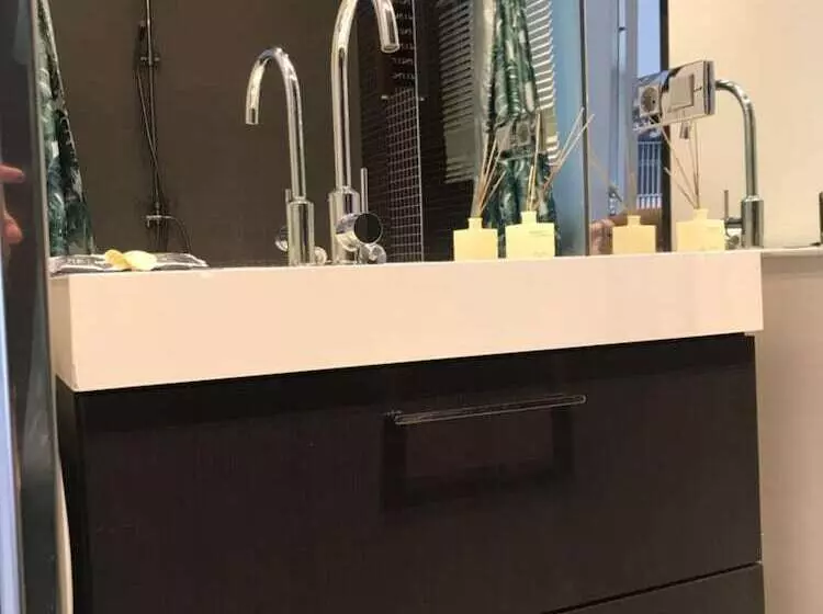 Madrid Central Gran Via Suites