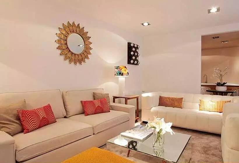 Madrid Central Gran Via Suites