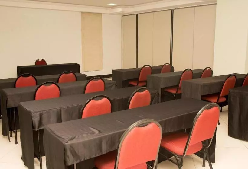 Alven Hotel By Slaviero Hotéis