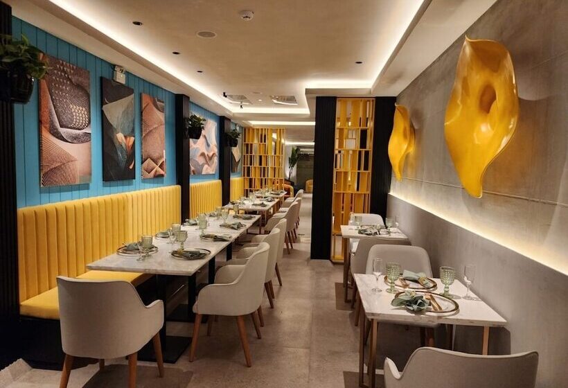 Отель Ferre Miraflores