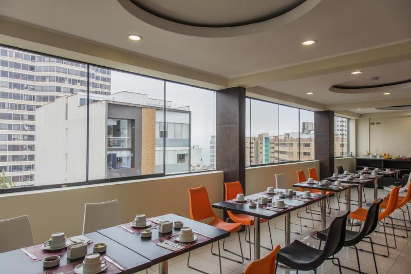 Отель Ferre Miraflores